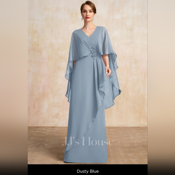 Long formal gown - Picture 1 of 2